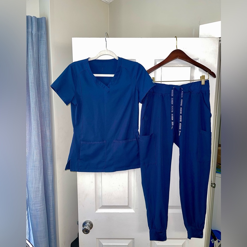 Med couture scrub set